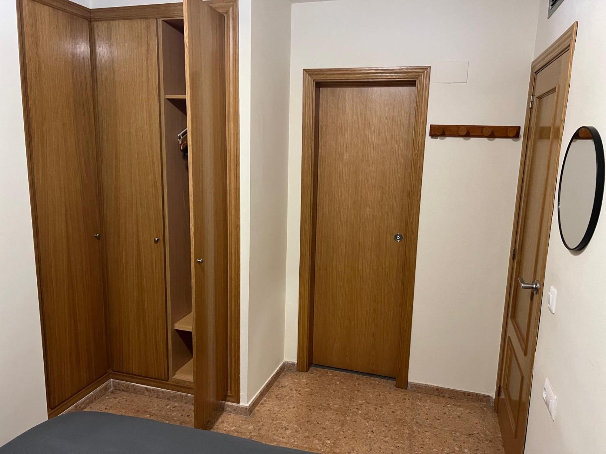 Appartamento Habitacion Doble Con Bano Privado Valenza Esterno foto